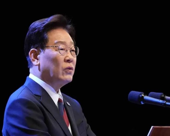 牛弹琴：一觉醒来，特朗普向朝韩发出强烈信号，信息量很大